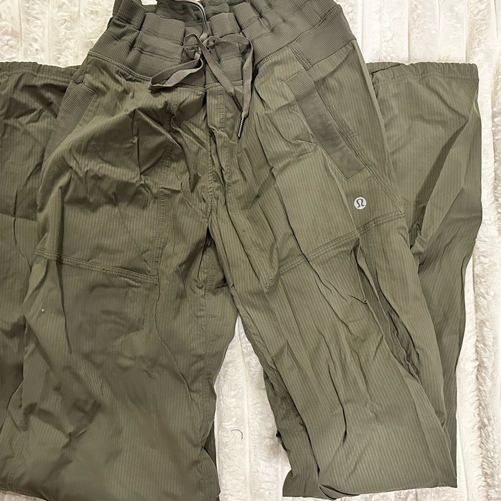 Lululemon pants